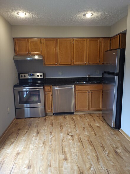 Kitchen - 364 E Mithoff St