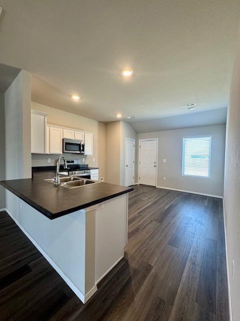 Building Photo - 1402 S Pampas St