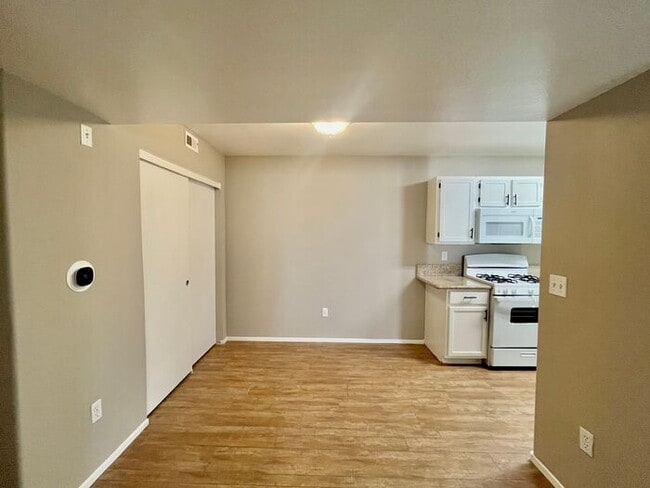 Building Photo - First-Floor Condo with Detached Garage in Gated Ranch Viejo