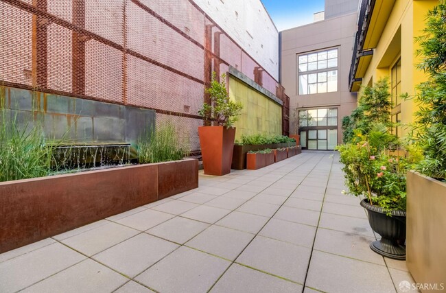 Building Photo - 181 O'Farrell St