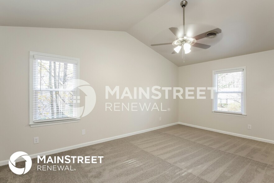 Building Photo - 6805 River Hills Dr