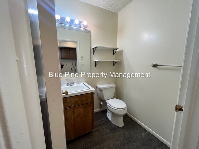 Building Photo - 1445 S Emerson Ave
