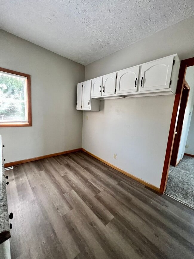 Building Photo - Newly Updated 3-bed 1.5-bath House in South Omaha, close to 13th St and downtown
