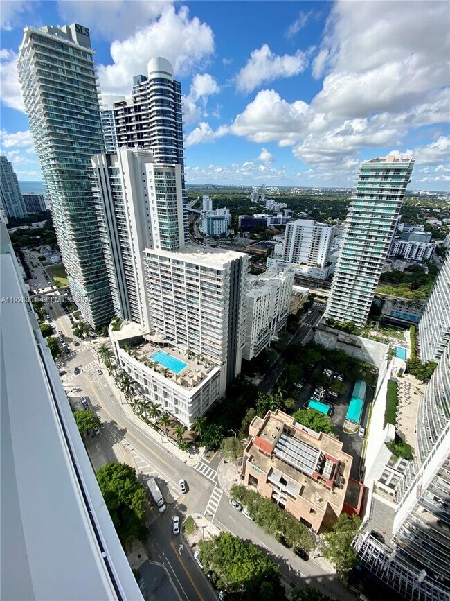 Building Photo - 1080 Brickell Ave