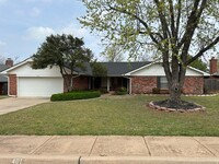 Building Photo - 401 Partridge Ln