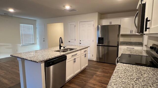 Building Photo - 3305 Serenity Dr NE