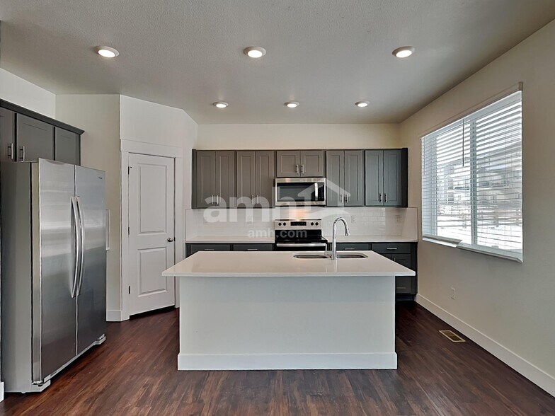 Building Photo - 3994 Wyedale Way