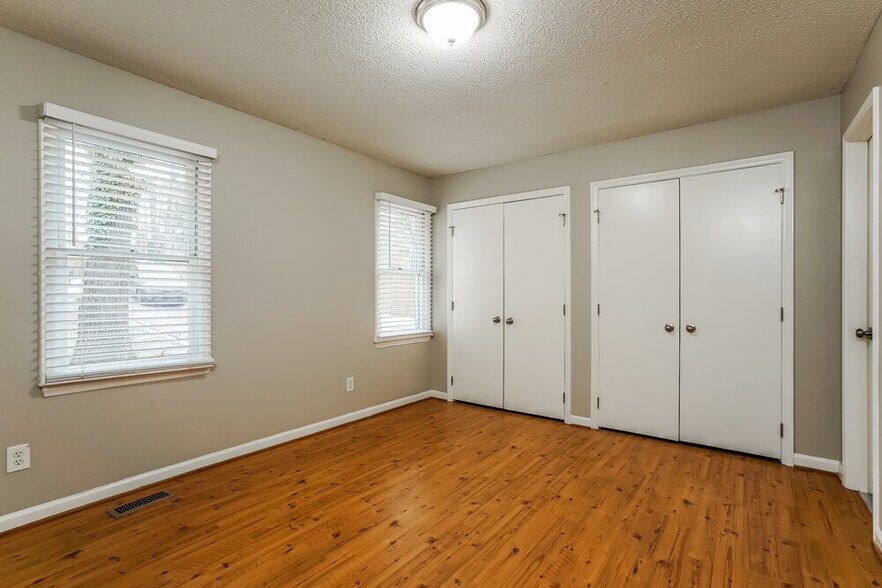 Building Photo - 103 Dwelling Pl