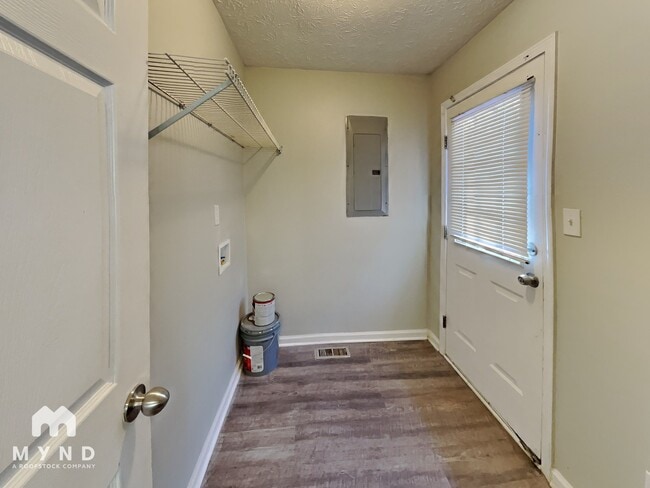 Building Photo - 48 Colby Ct