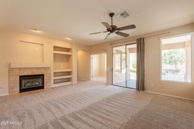 Building Photo - 1738 W Glenhaven Dr