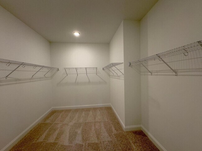 Building Photo - 2126 Maggie Vly Dr