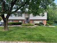 Building Photo - 33 Lake Nanuet Dr