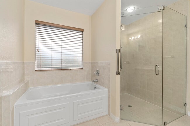 Building Photo - 1802 E Sanderling Ln