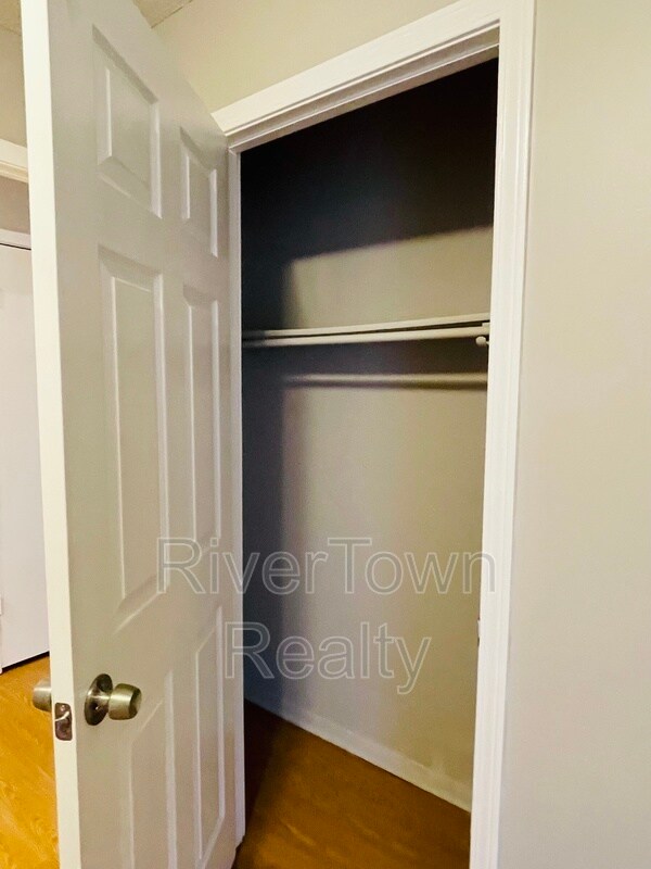 Building Photo - 6390 Sandhurst Rd