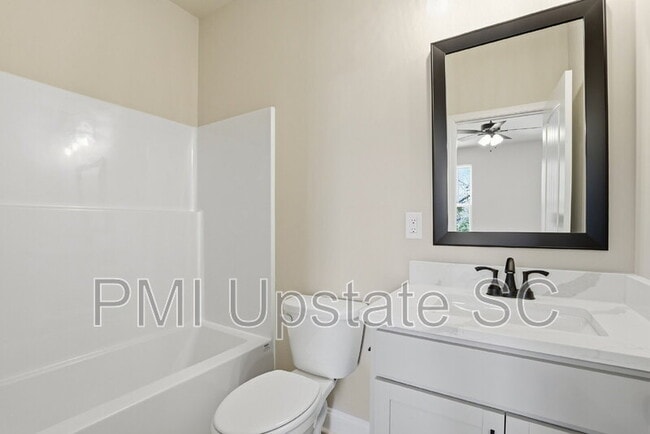 Building Photo - 107 Virginia Ave