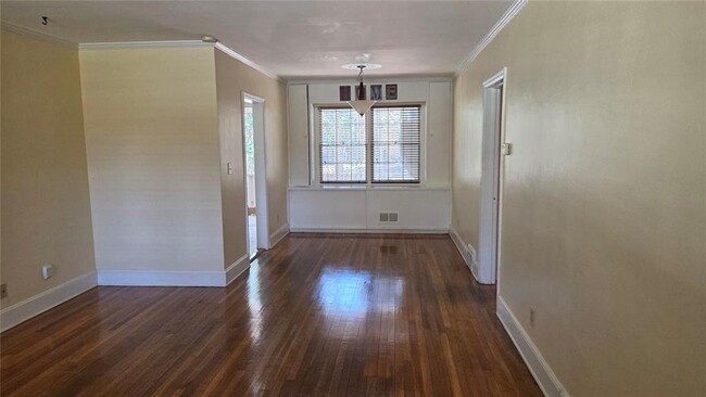 Building Photo - 1845 Monroe Dr NE