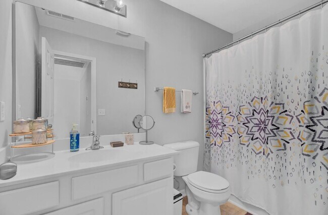 Building Photo - 132 Woodward Rd