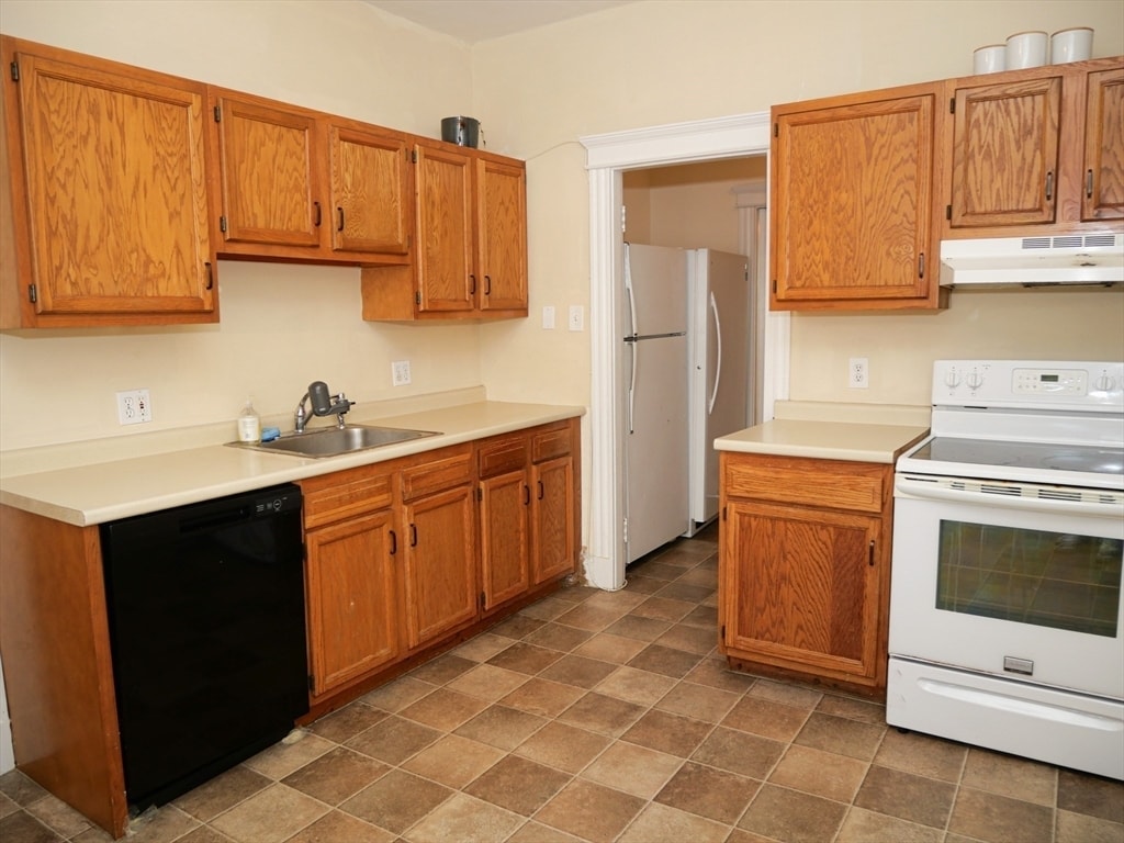 *Pictures are representative samples of the advertised unit. In some cases, the actual units you tou - 217 Saint Paul St