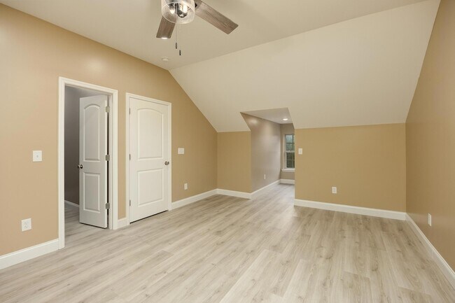 Building Photo - 8671 Blanche Rd