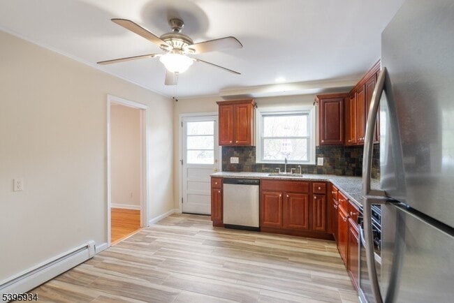 Building Photo - 118 Lexington Ave