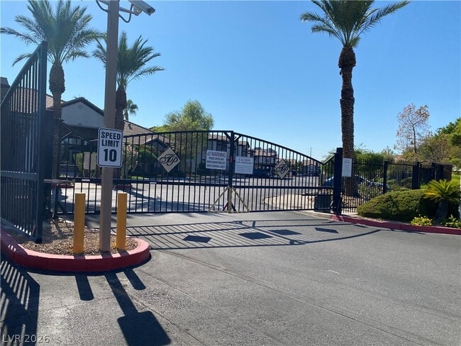 Building Photo - 45 Maleena Mesa St