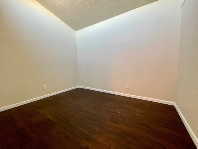 Building Photo - 175 W Alameda St