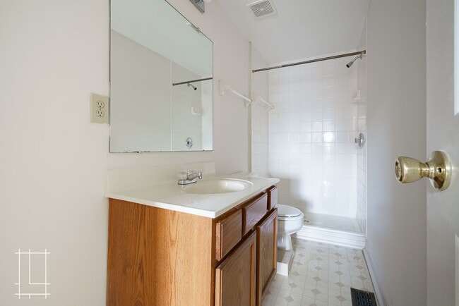 Building Photo - 193-195 Greenwood Ave