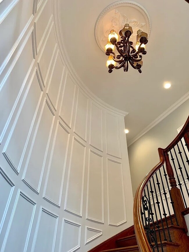 Building Photo - 131 Montgomery Ln