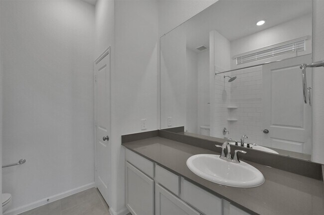 Building Photo - 17841 McClary Cardinal Dr