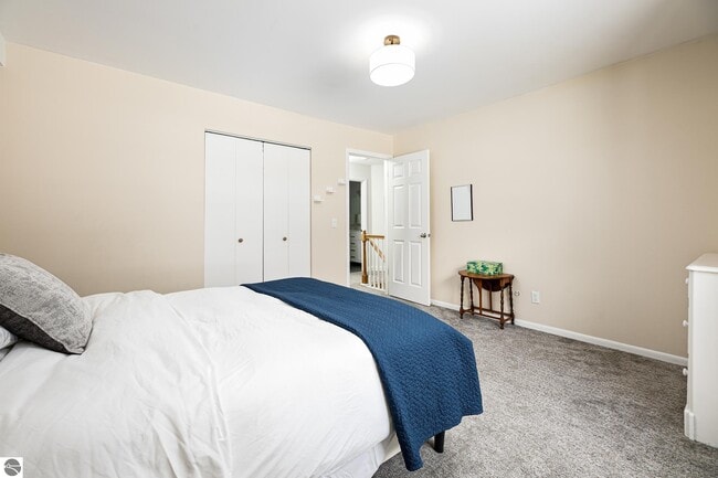 Building Photo - 1704 Comanche St