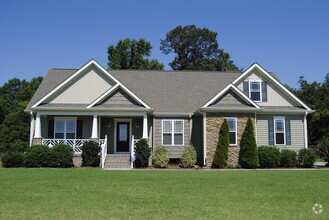 Building Photo - 211 Willowbrook Dr