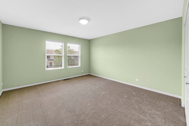 Building Photo - 821 Chopin Pl