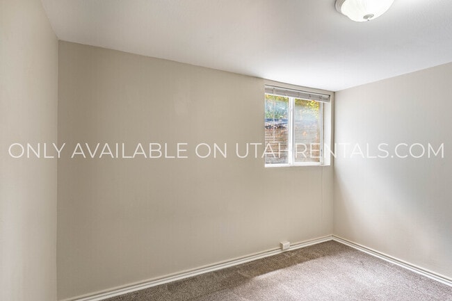 Building Photo - 611 E 350 N