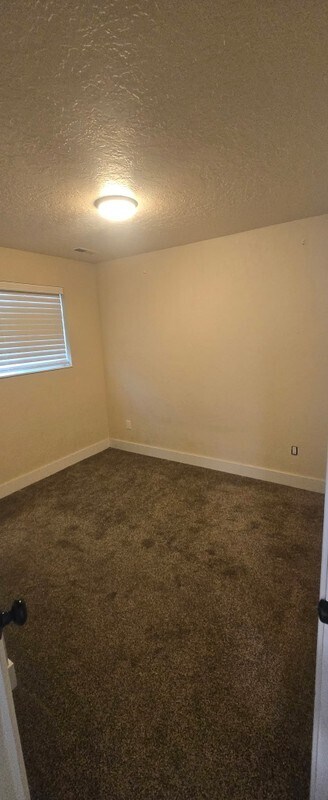 Building Photo - 210 W 510 S