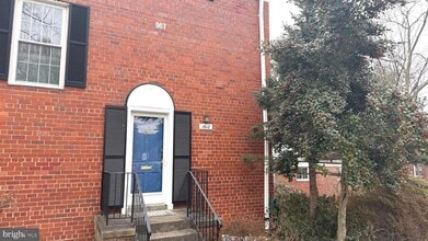 Building Photo - 1612 Mt Eagle Pl