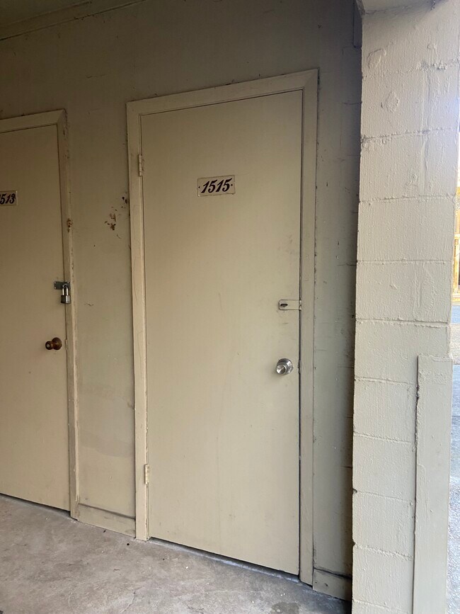 Building Photo - Condo - furnished private bedroom with shared bathroom