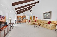 Building Photo - 468 Sunningdale Dr