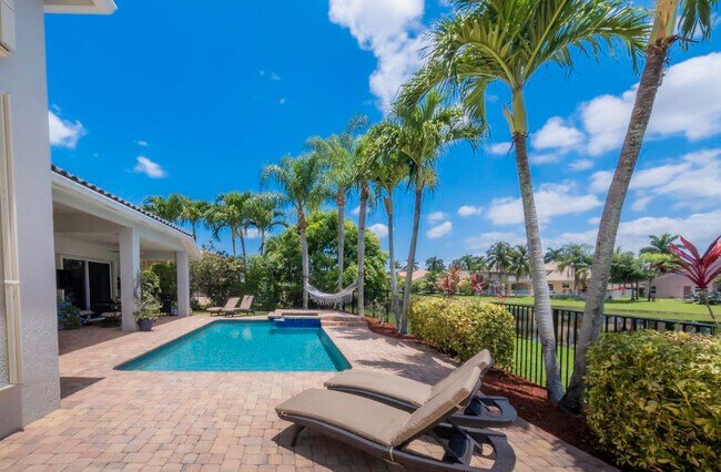 Building Photo - 10849 Bal Harbor Dr