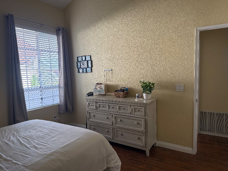 Building Photo - 11595 Caminito La Bar