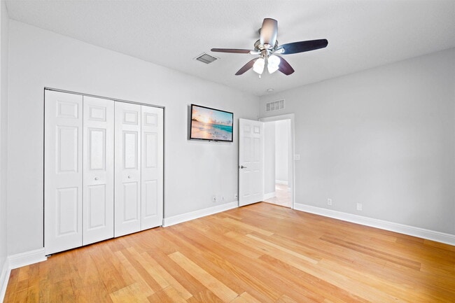 Building Photo - 16596 82nd Rd N