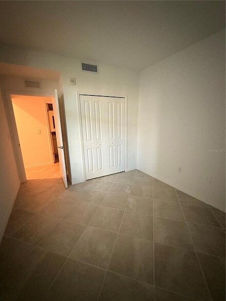 Building Photo - 14231 Heritage Landing Blvd