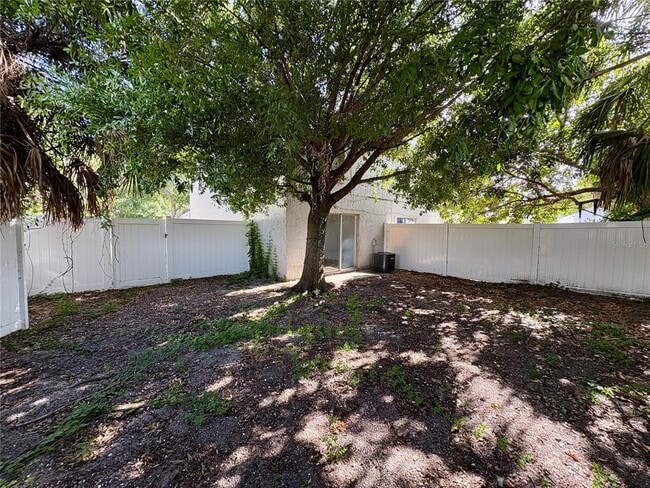 Building Photo - 409 57th Ave Dr E