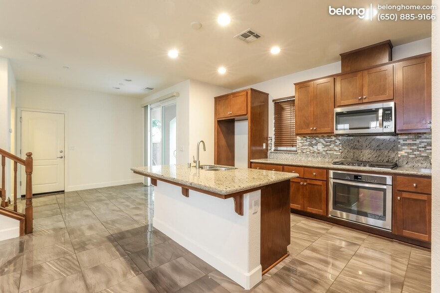 Building Photo - 1591 Sylvia St