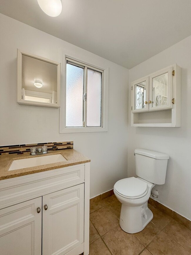 Building Photo - 29 Palms home in desired Indian Cove neighborhood