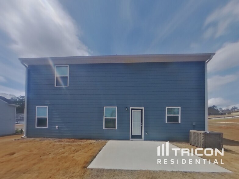 Building Photo - 8920 Celtic Dr