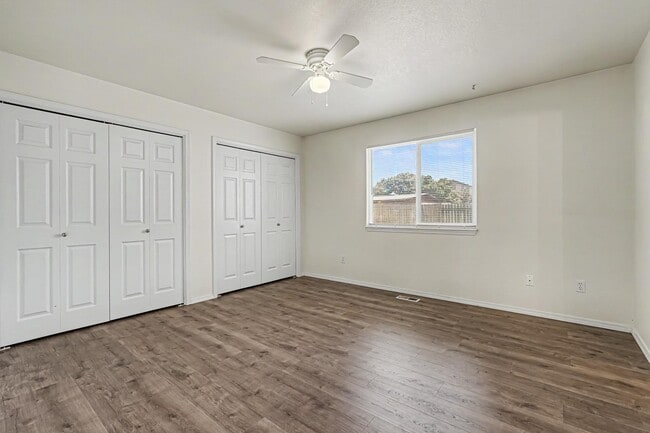 Building Photo - 2463 N Stone Pl