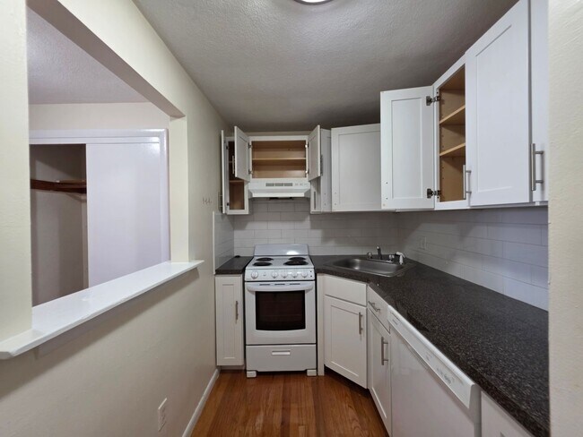 Building Photo - 23 Allston St