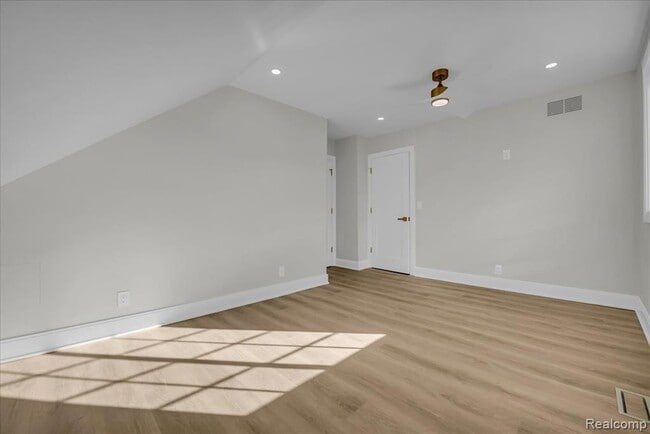 Building Photo - 2623 Fairview St