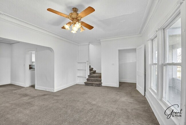 Building Photo - 2685 Clairmount Ave
