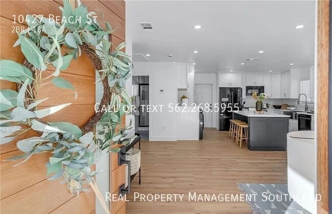 Primary Photo - 10427 Beach St